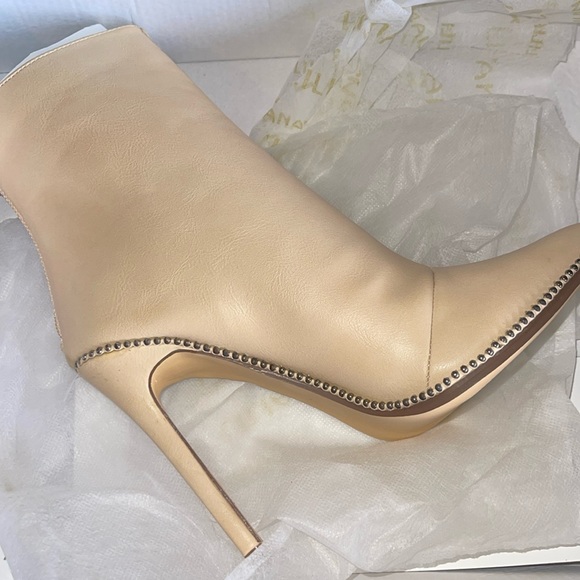 Nude Pointed toe Rhinestone lined ankle boots - Picture 4 of 4